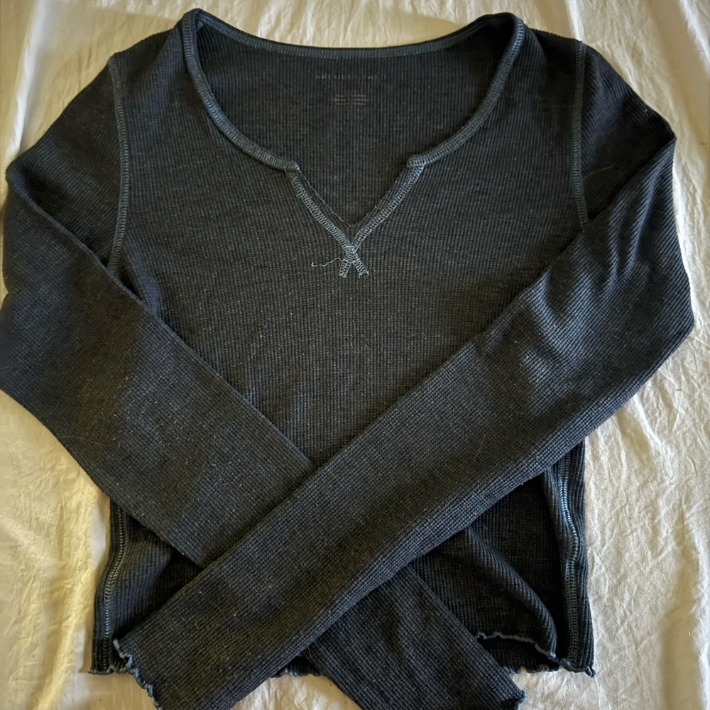 American Eagle navy blue long sleeve